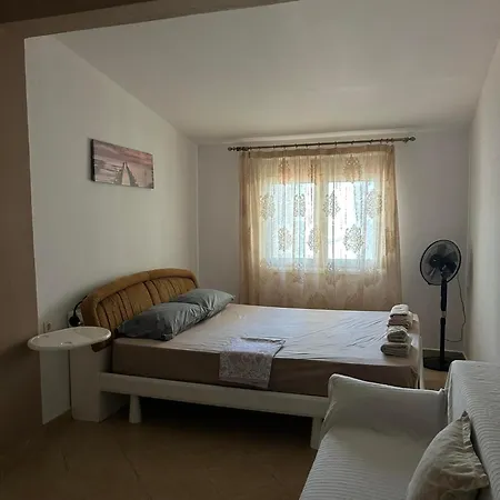 Sofi's Seaside Apartment